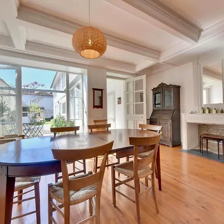 790 La Baronnie - Maison Familiale De Charme Villa